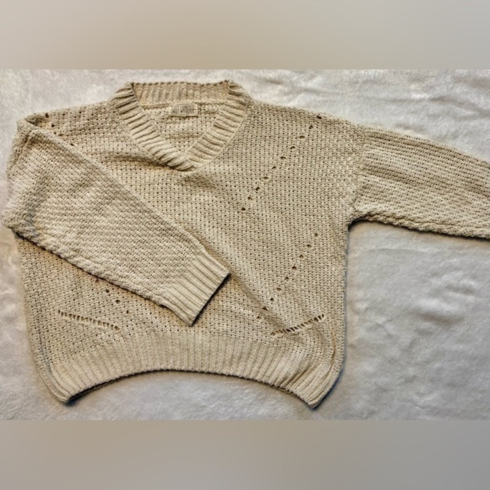 Sweet Wanderer V Neck Sweater Size L